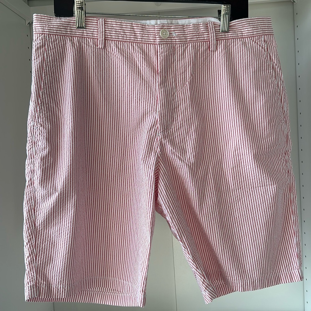 Calvin Klein Men’s Seersucker Shorts 9” inseam Pink/White